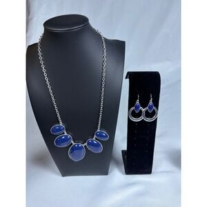 Liz Claiborne Silver Tone Cobalt Blue Cabochon Bib Necklace and Earring Set
